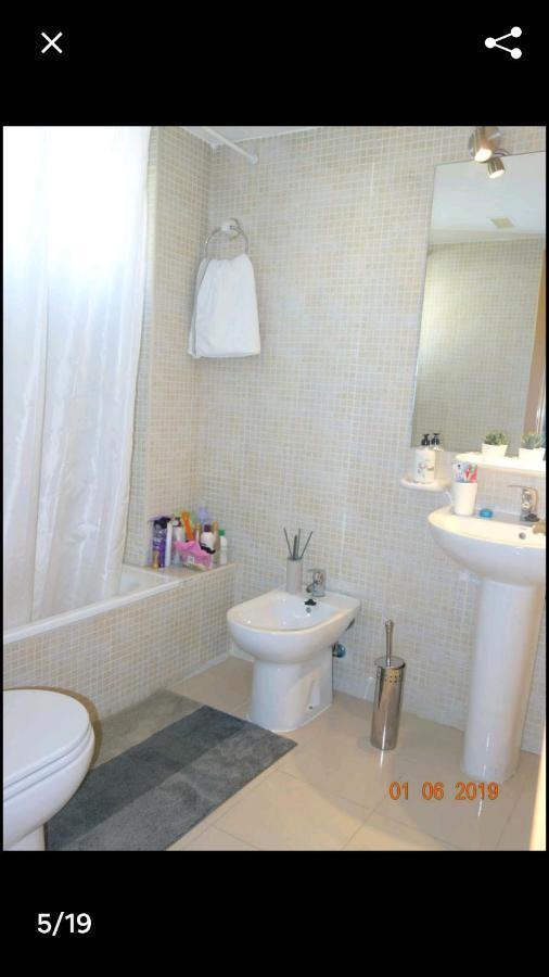 Perfecta Habitación Para Chicas En Habitación en casa particular *